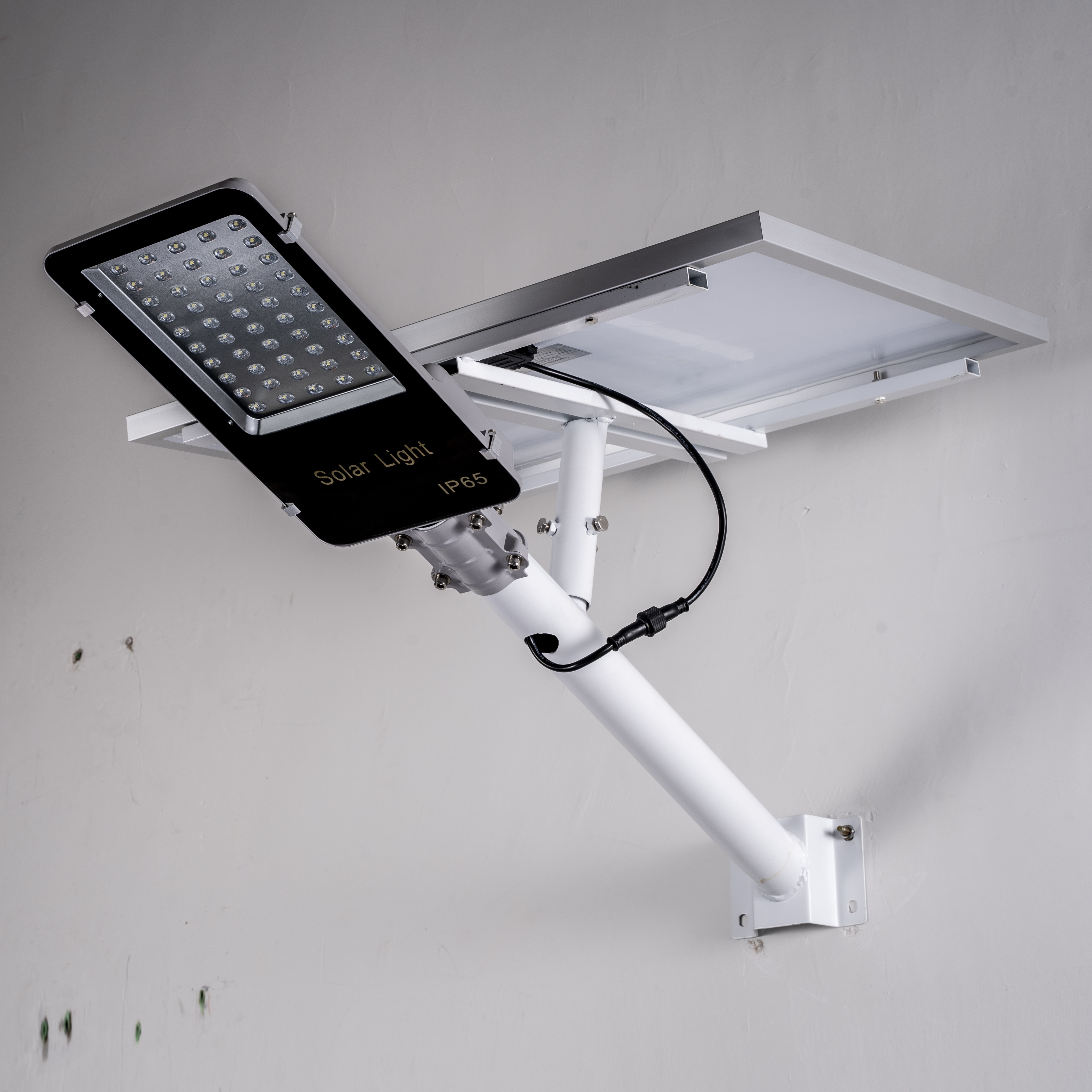 Outdoor community courtyard new rural LED solar street lamp