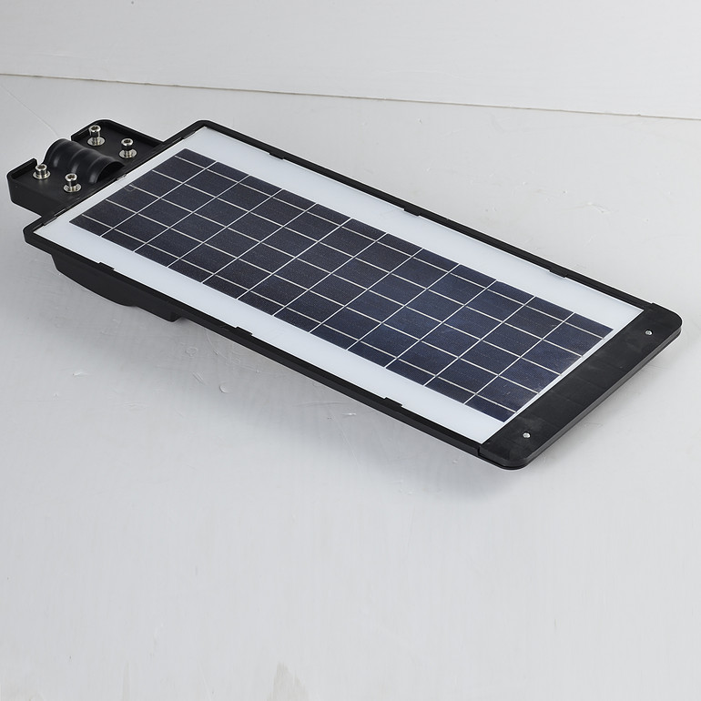 Diamond integrated LED solar street lamp