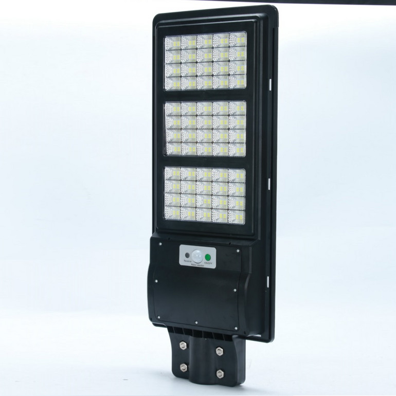 Outdoor diamond integrated LED solar street lamp