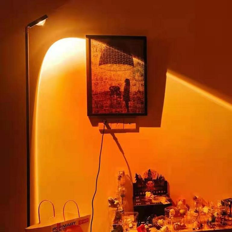 Modern simple Italian halo sunset rainbow projection floor lamp
