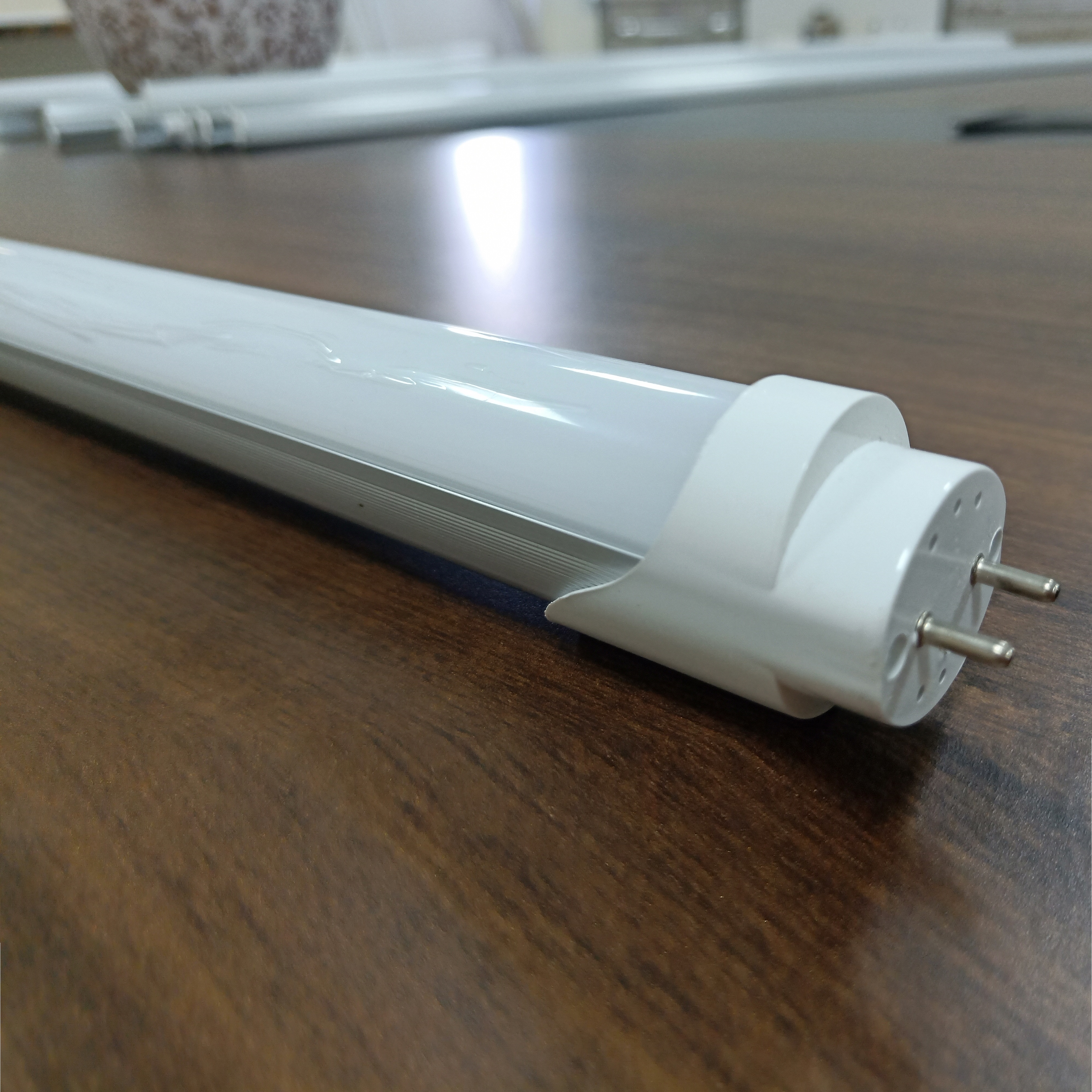 Integrated LED fluorescent lamp for household living room and bedroom