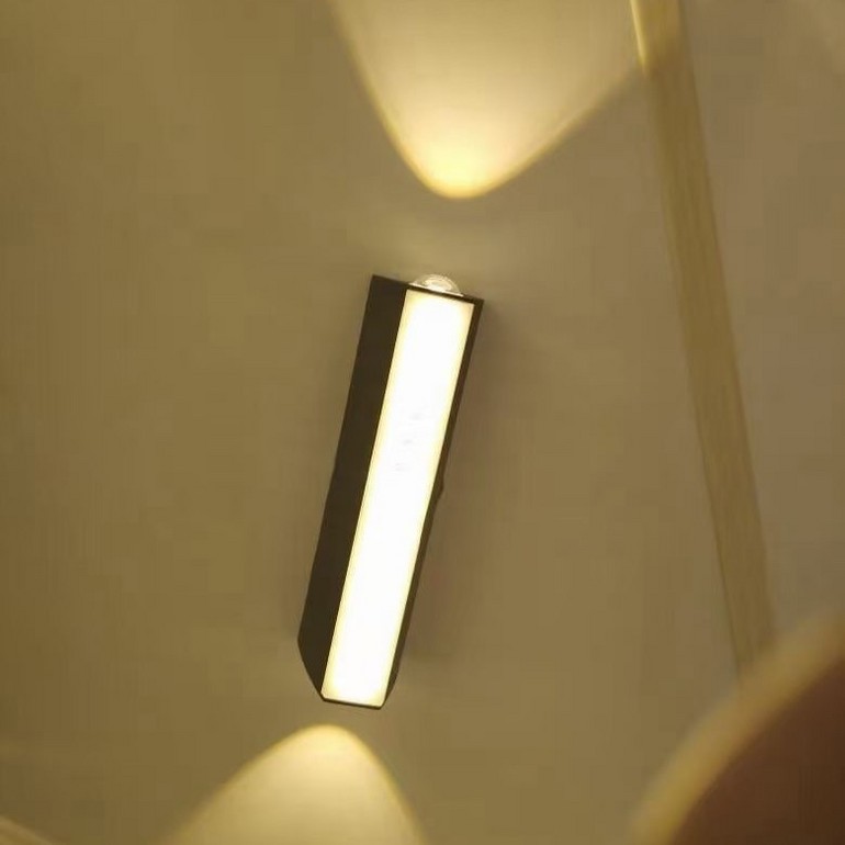Simple modern double ended balcony courtyard terrace wall lamp