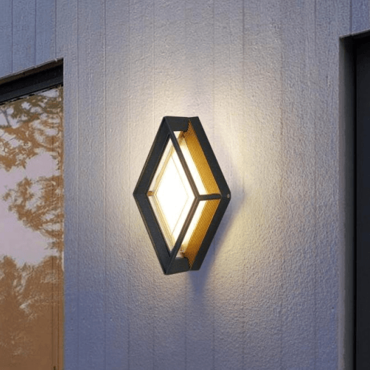 Diamond-shaped led garden wall light