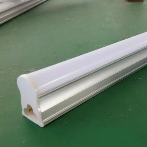 T5 integrated household fluorescent tube lamp