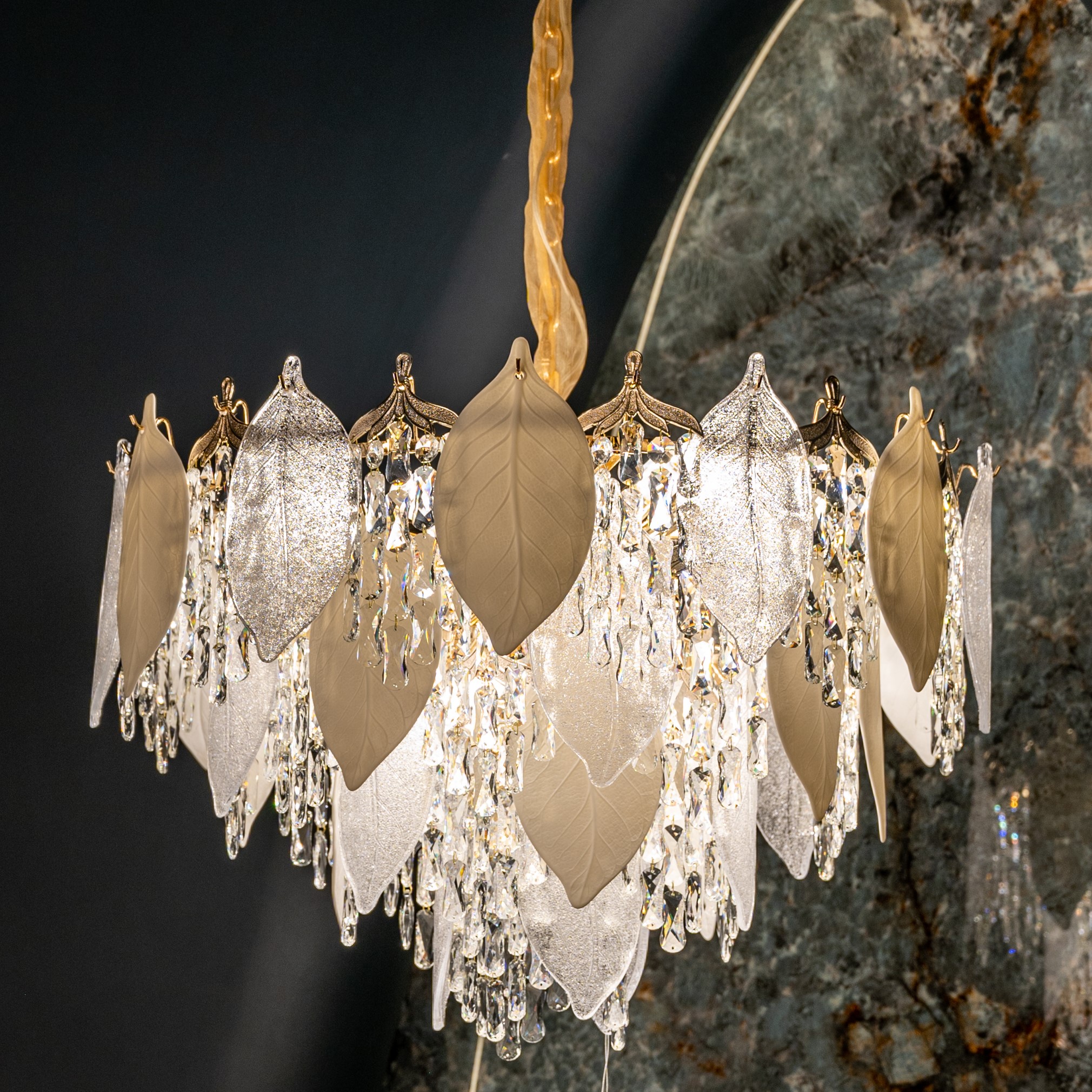 Stylish design leaf crystal living room chandelier