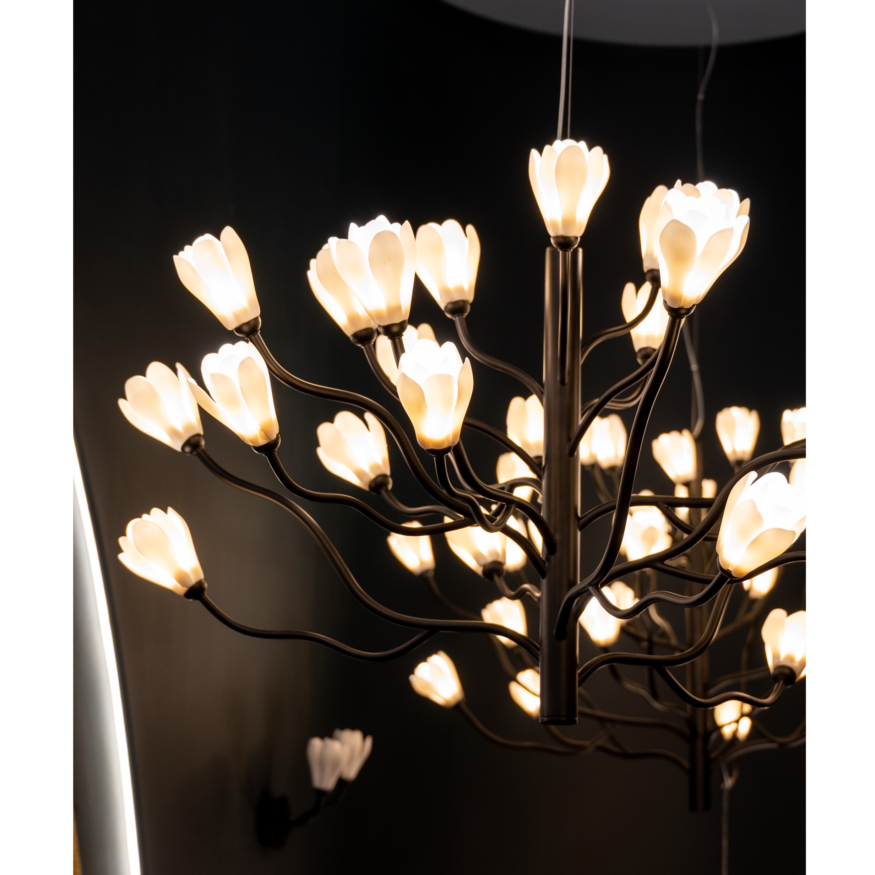 Elegant petal lamp light creative design chandelier