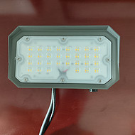 Outdoor aisle balcony floodlights