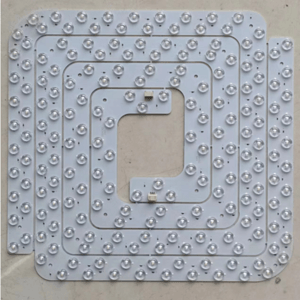 Ceiling lamp lamp tray transforms wick light source module