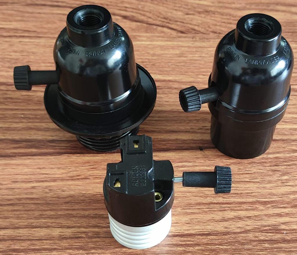 Switch lamp holder with switch