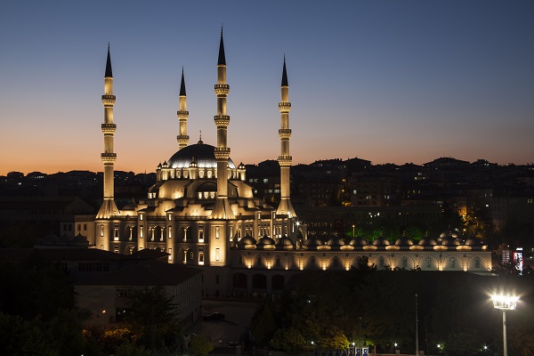 Philips Lighting Illuminates Kırıkkale Nur Mosque in Turkey