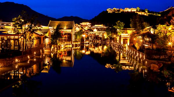 Outdoor Lighting Makes Homes More Attractive to Buyers