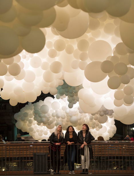 Heartbeat: 100,000 Whit Light in London’s Covent Garden
