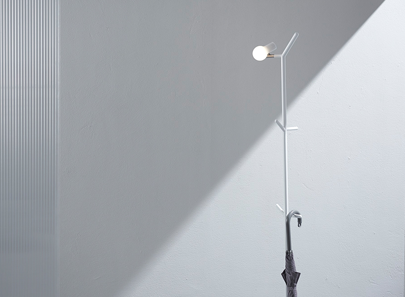 The myna lamp that will greet you