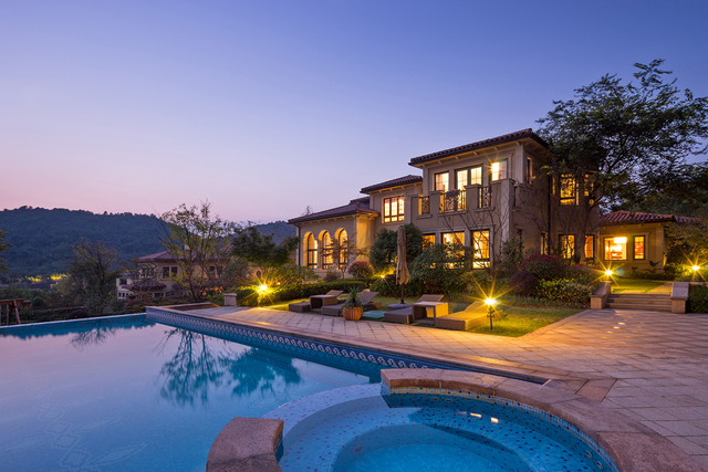 How to Set the Outdoor Lighting