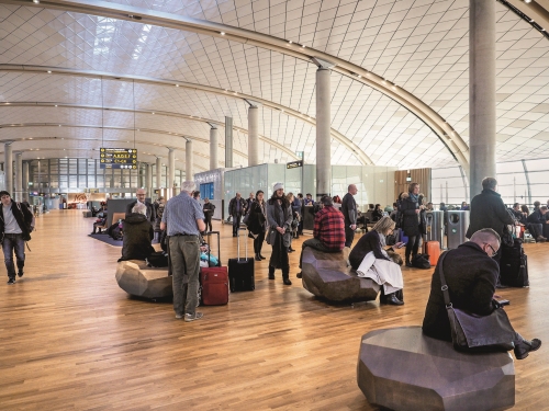 Luminaires at new Oslo Airport Terminal Automatically Adjust Color Temperature in Response to Natural Light