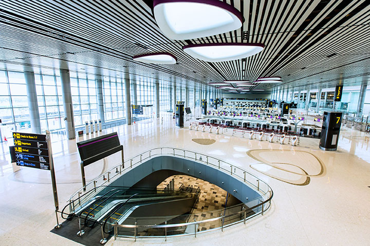 Singapore Airport’s T4 Opens with Acclaim for Lighting