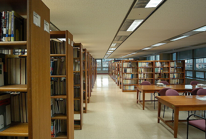 What Are Categories of School Lamps? How to Choose School Lamps?