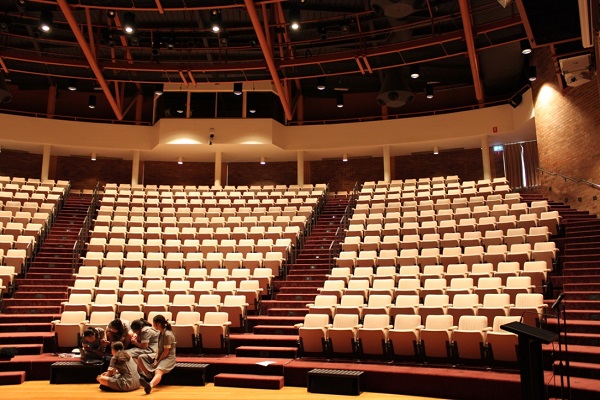 Altman Lighting Brightens the Concert Hall of Abbotsleigh with Barbizon Australia