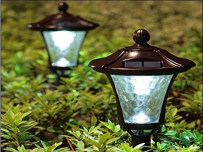 What Are Brands and Styles of Garden Villa Yard Lamp?