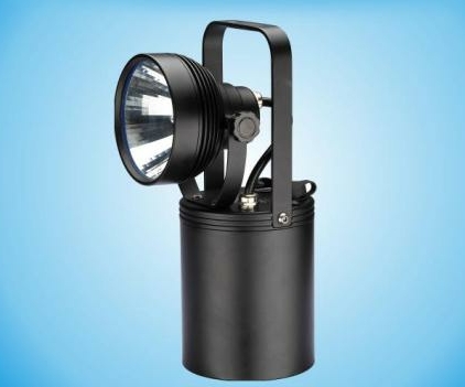 portable searchlight