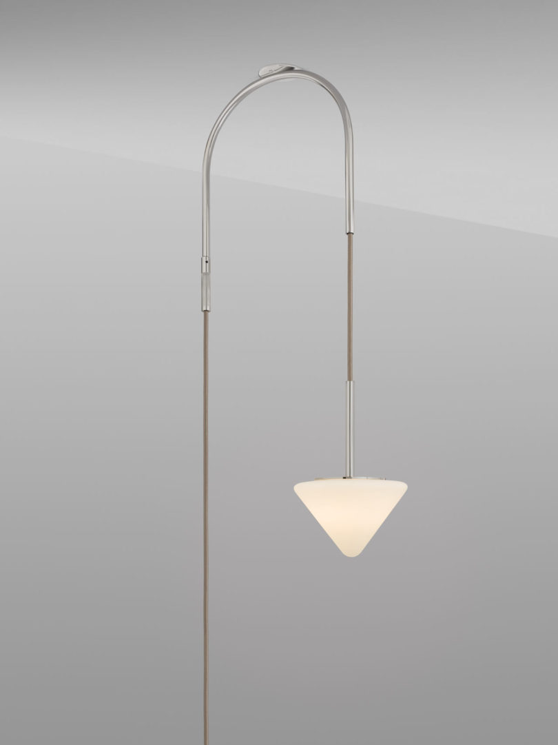 A Clever Pendant Light That Doesn’t Require Hardwiring Your Ceiling