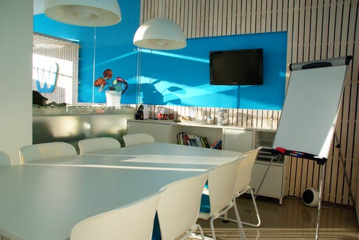 How to Select the Living Room Glass Chandelier