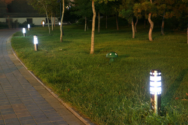 What Kind Of Specification Size Should Outdoor Courtyard Lawn Lamp Choose