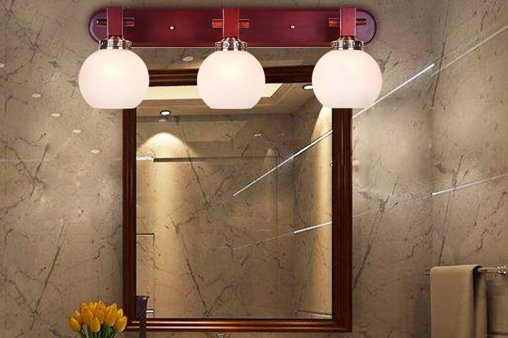 What are the main characteristics of Chinese bathroom mirror headlights