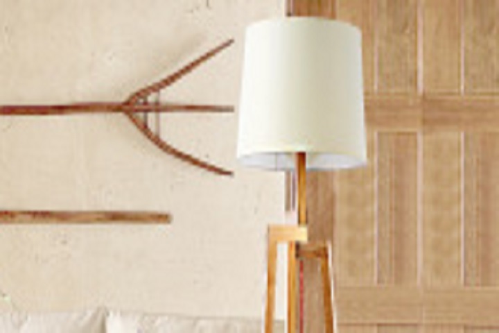 Nordics Solid Wood Floor Lamp Which Brand Is Good
