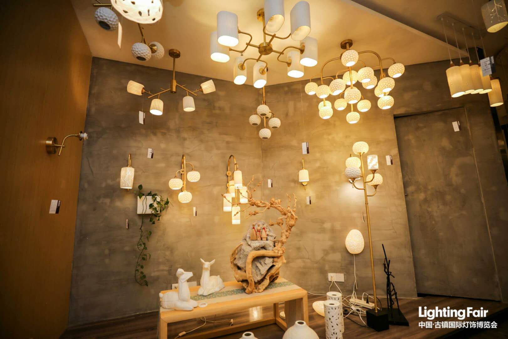 Outdoor American Retro Wall Lamp Decorative Effect Is Very Beautiful
