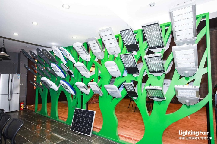 What Are The USES Of Outdoor Solar Street Lamps