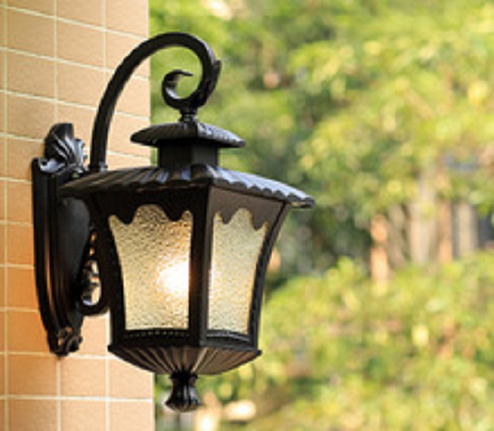 What do You Need to Consider When Customizing a European-style Courtyard Wall Lamp?