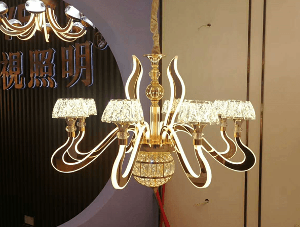 Chandelier 1