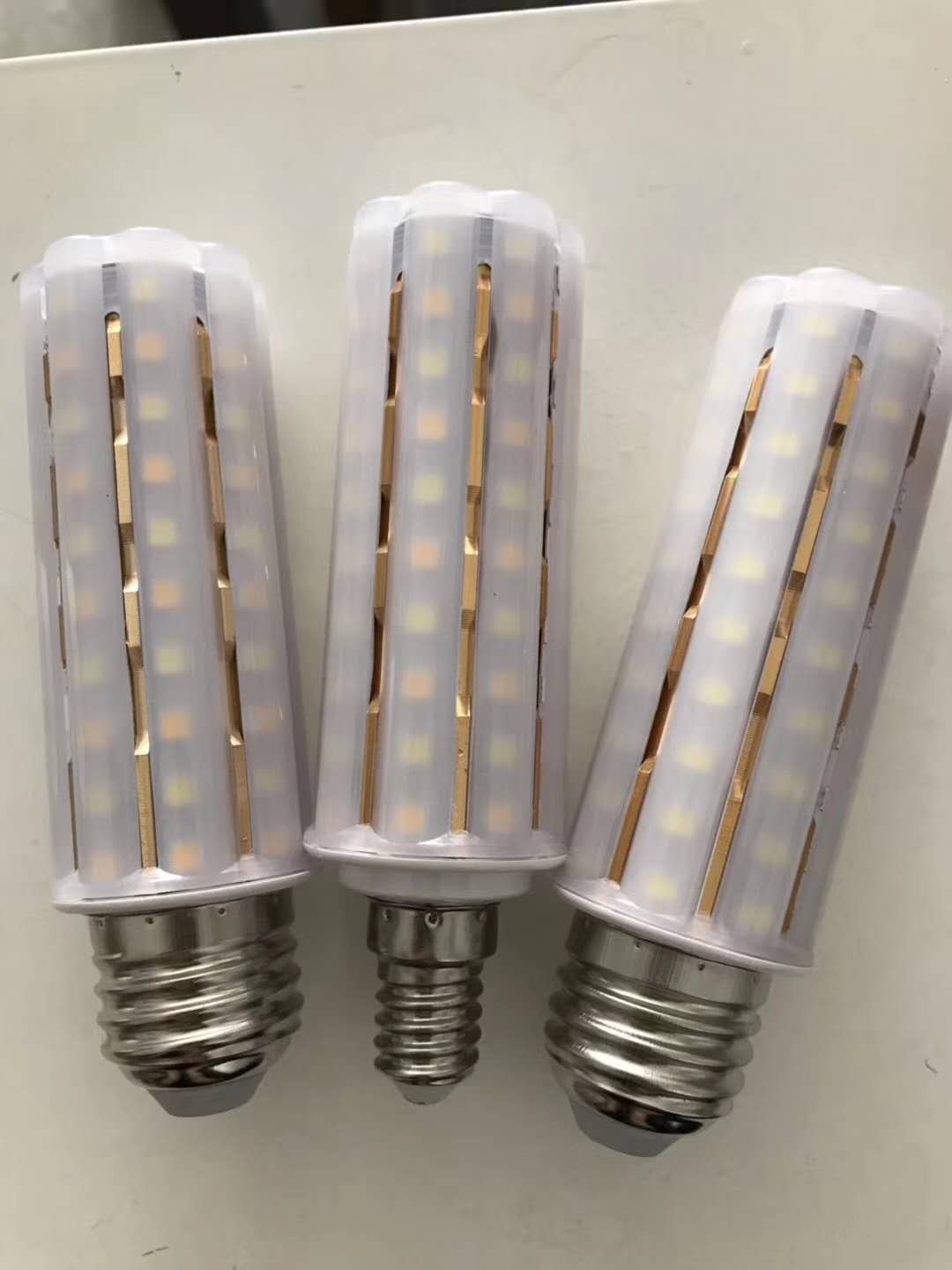 Long Plastic Shell LED Corn Light