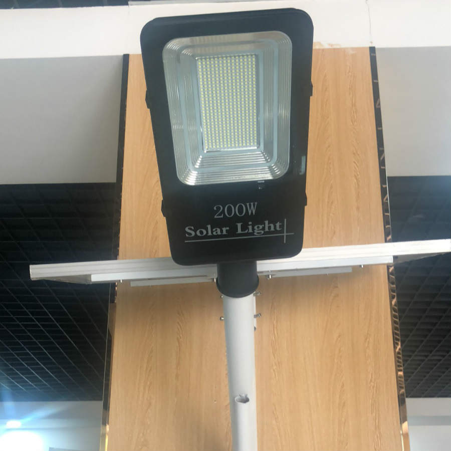 200W Black Solar Street Lamp