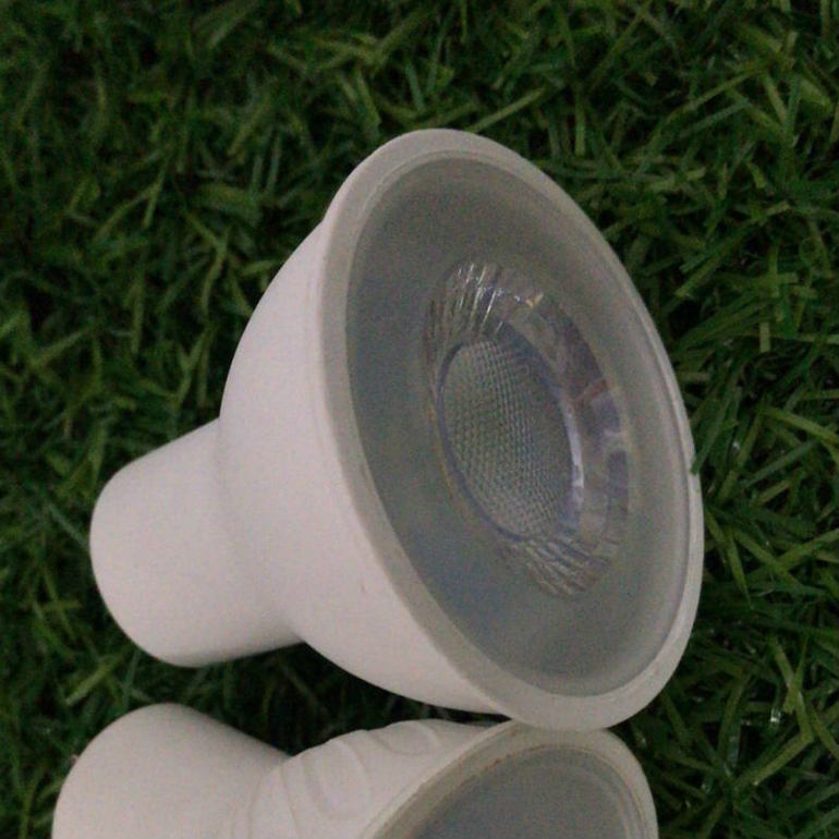 Simple White Aluminum Shell Low-Power LED Lamp