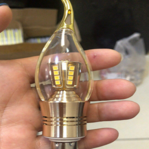 Delicate pull-tail candle bulb