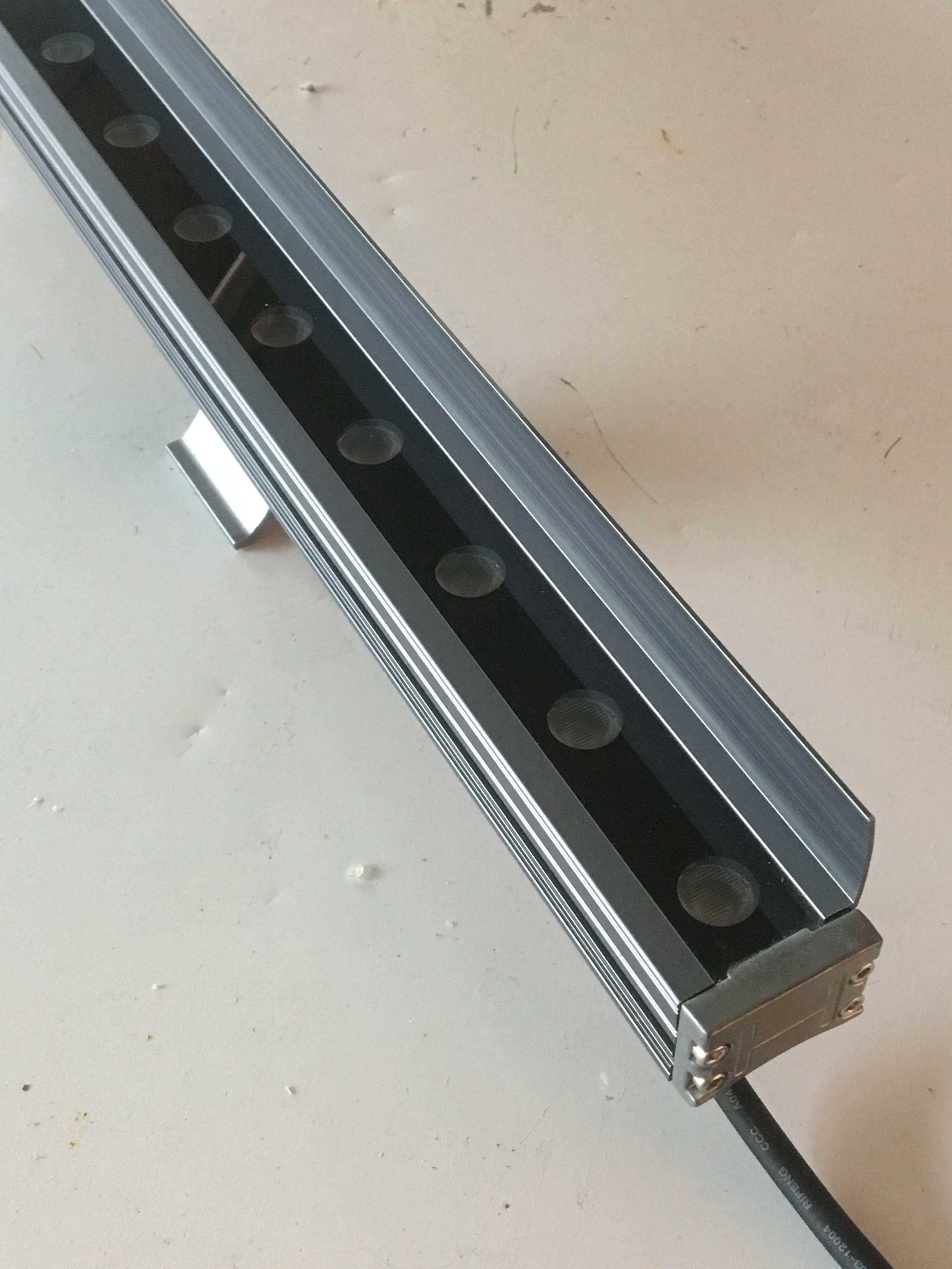 36X25 Aluminum Edge LED Wall Washer Lamp