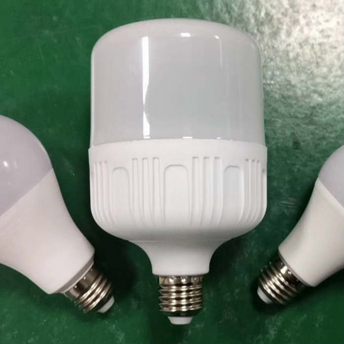Multi-style plastic-clad aluminium energy-saving LED bulbs