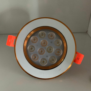 Simple golden-edge ultra-bright LED COB down light