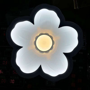 Elegant Flower-shaped Warm Light LED Bulb