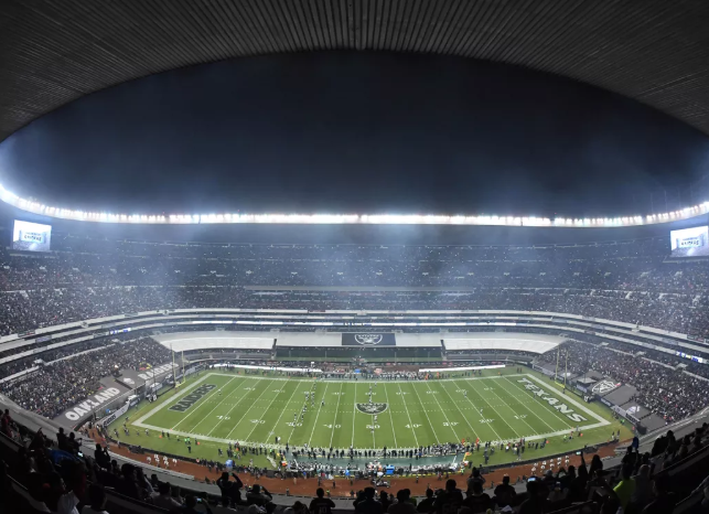 The World's First Kilowatt-class High-power Density LED Stadium Lights Officially Off the Assembly Line