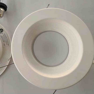 Simple Circular White Down Lamp