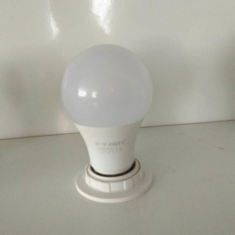 Smallwhite Series LED Ball Bulb