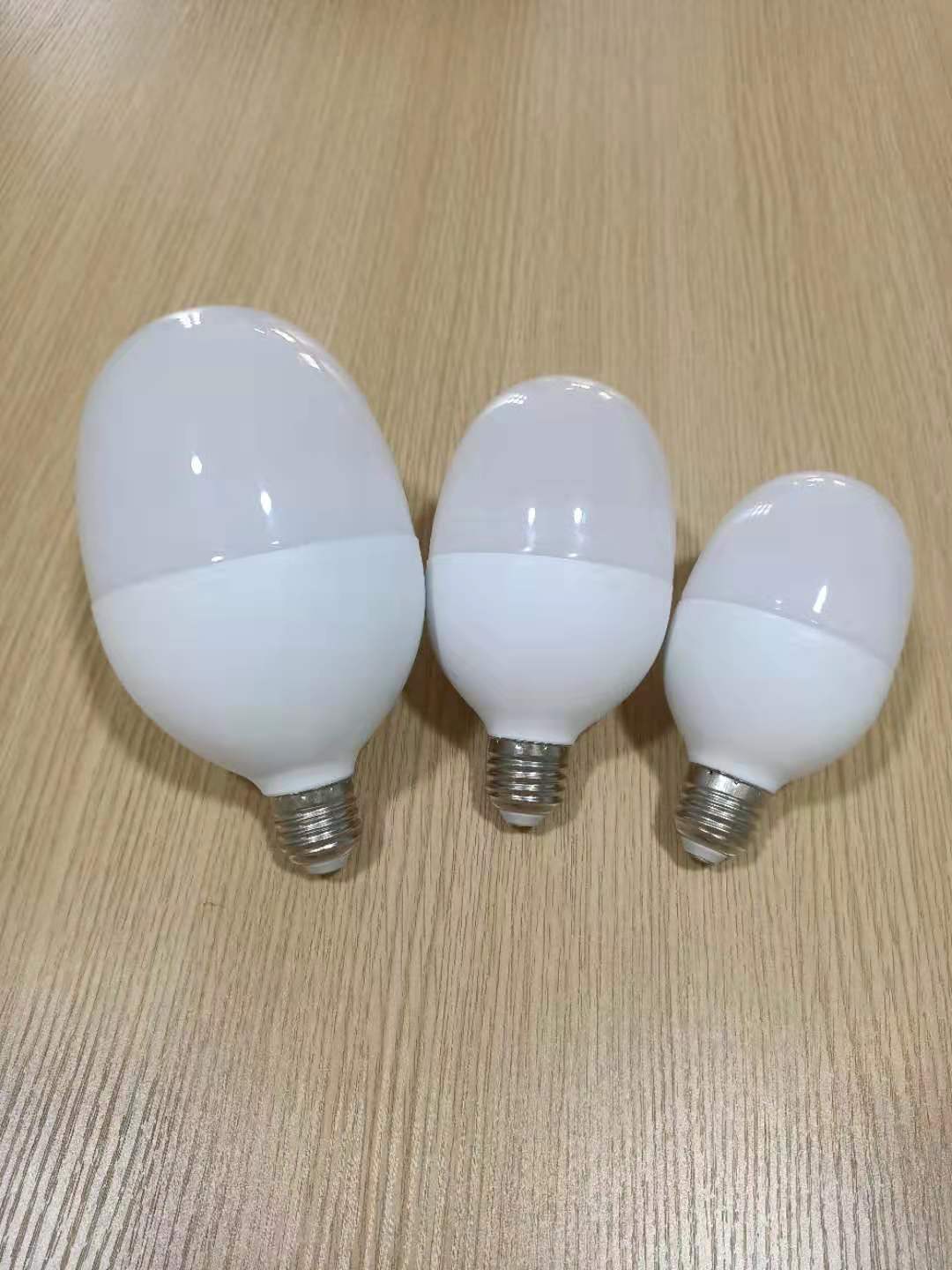 Egg-shaped bulb lamp housing