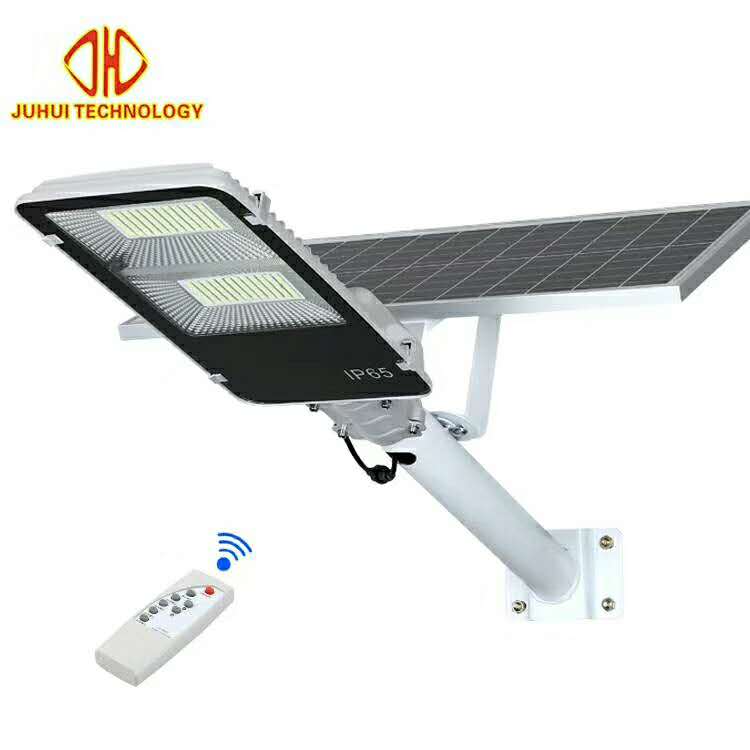 square efficient remote control dual-head solar street lamp