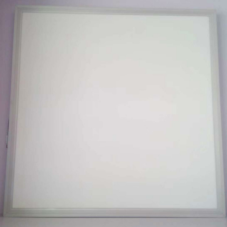 600 x600 panel light