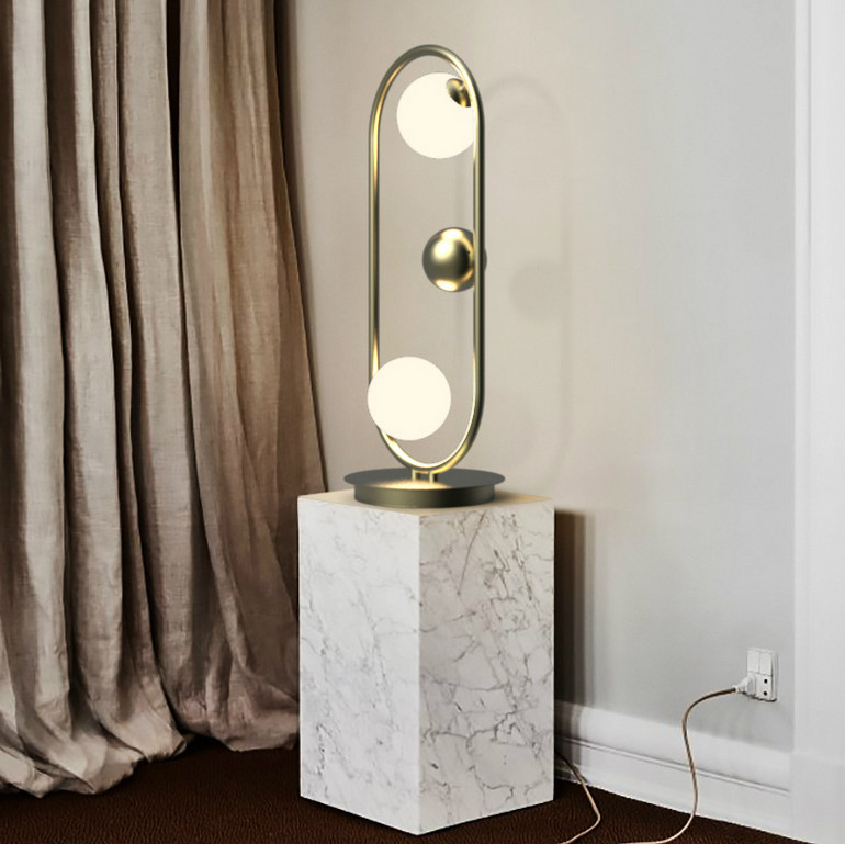 Modern contracted individual character desk lamp