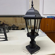 Black lawn lamp