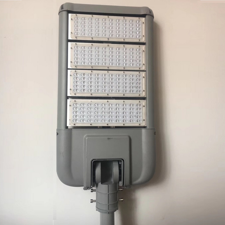 4 LED Module Street Lamp